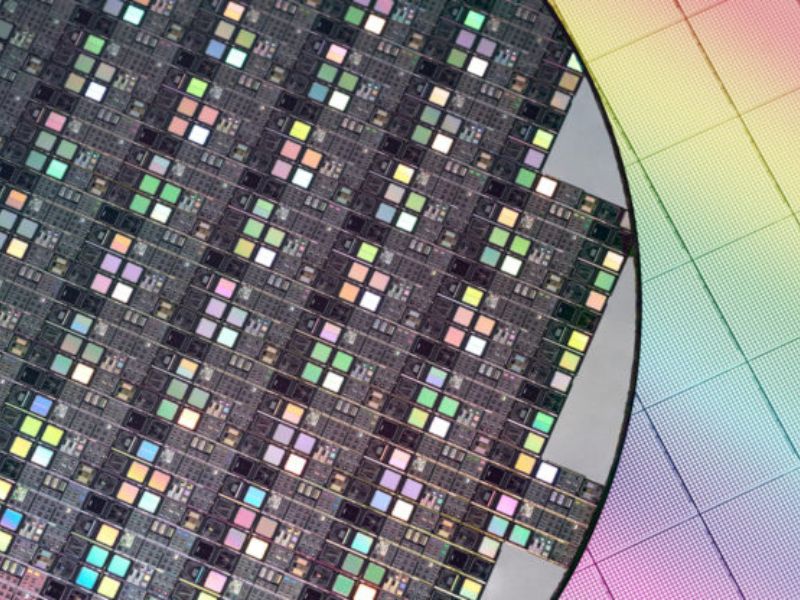 SEMI: The semiconductor silicon wafer market is recovering, with second-quarter shipments reaching a two-year high.