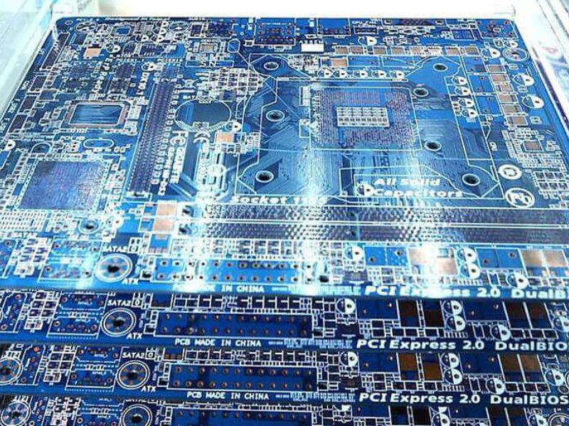 别只看记忆体！ AI基建引爆 高盛：PCB、CCL进入超级周期