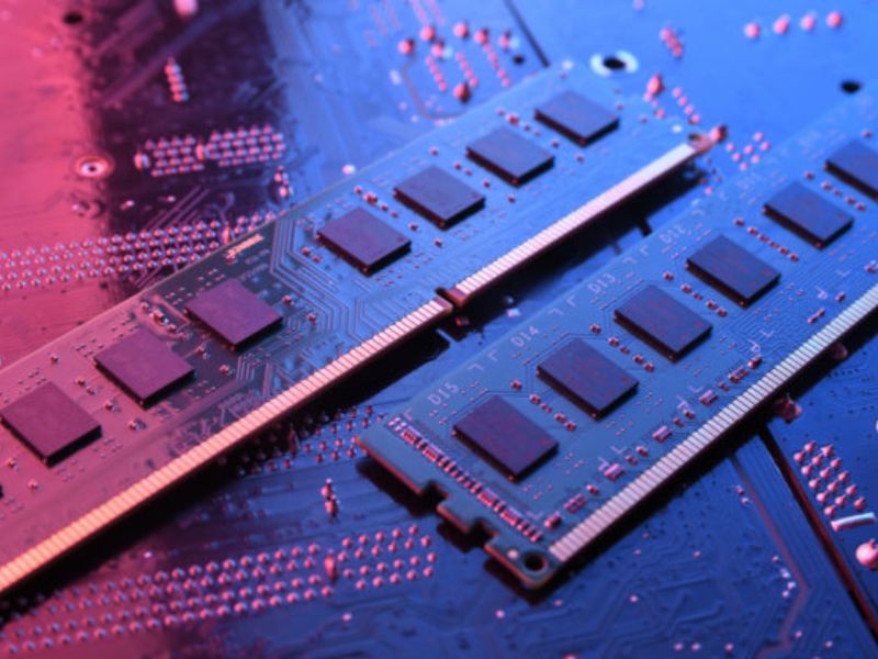 AI 运算架构升级推升记忆体市场产值有望于 2027 年再创高峰，估年增率超过 50%