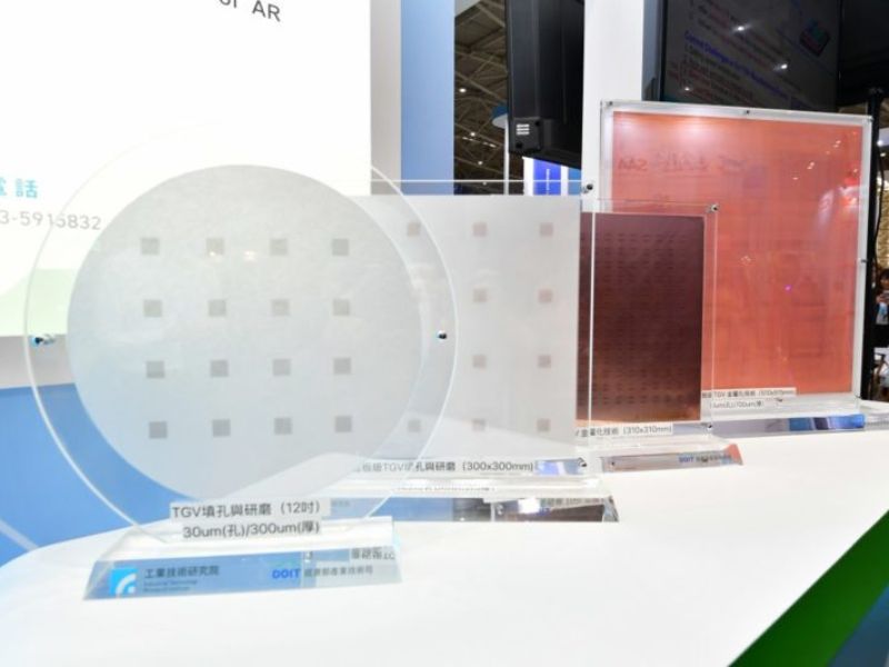 The Ministry of Economic Affairs is building a panel-level packaging ecosystem to drive industrial transformation and seize a $2 billion market.